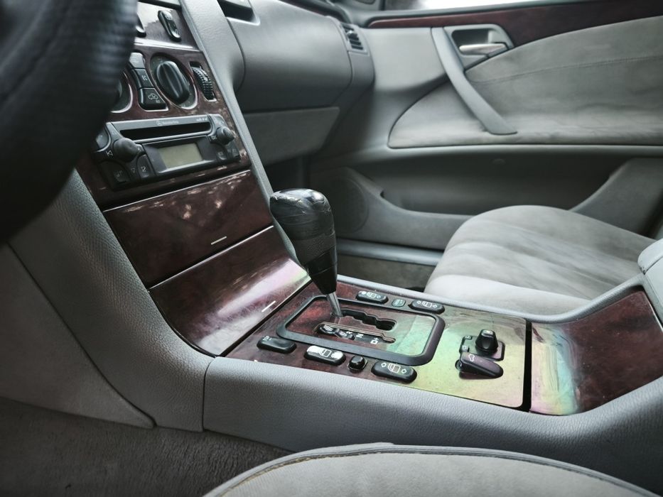 Продам Мерседес 2.2 дизель коробка автомат