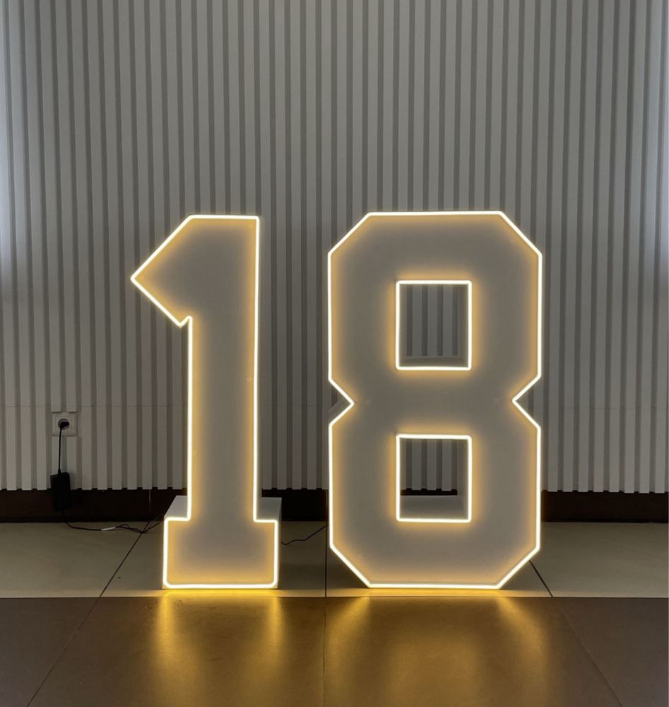 Cyfra 18 LED neon impeza 18stka urodziny ścianka dekoracyjna jakość