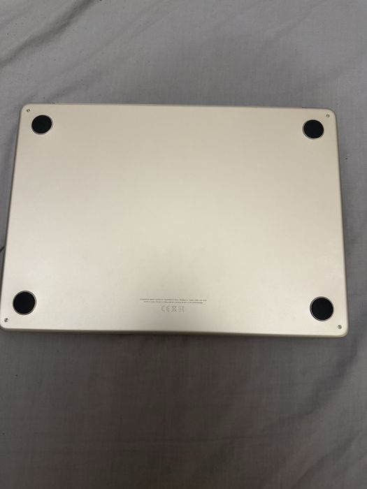 MacBook Air M2/16/256