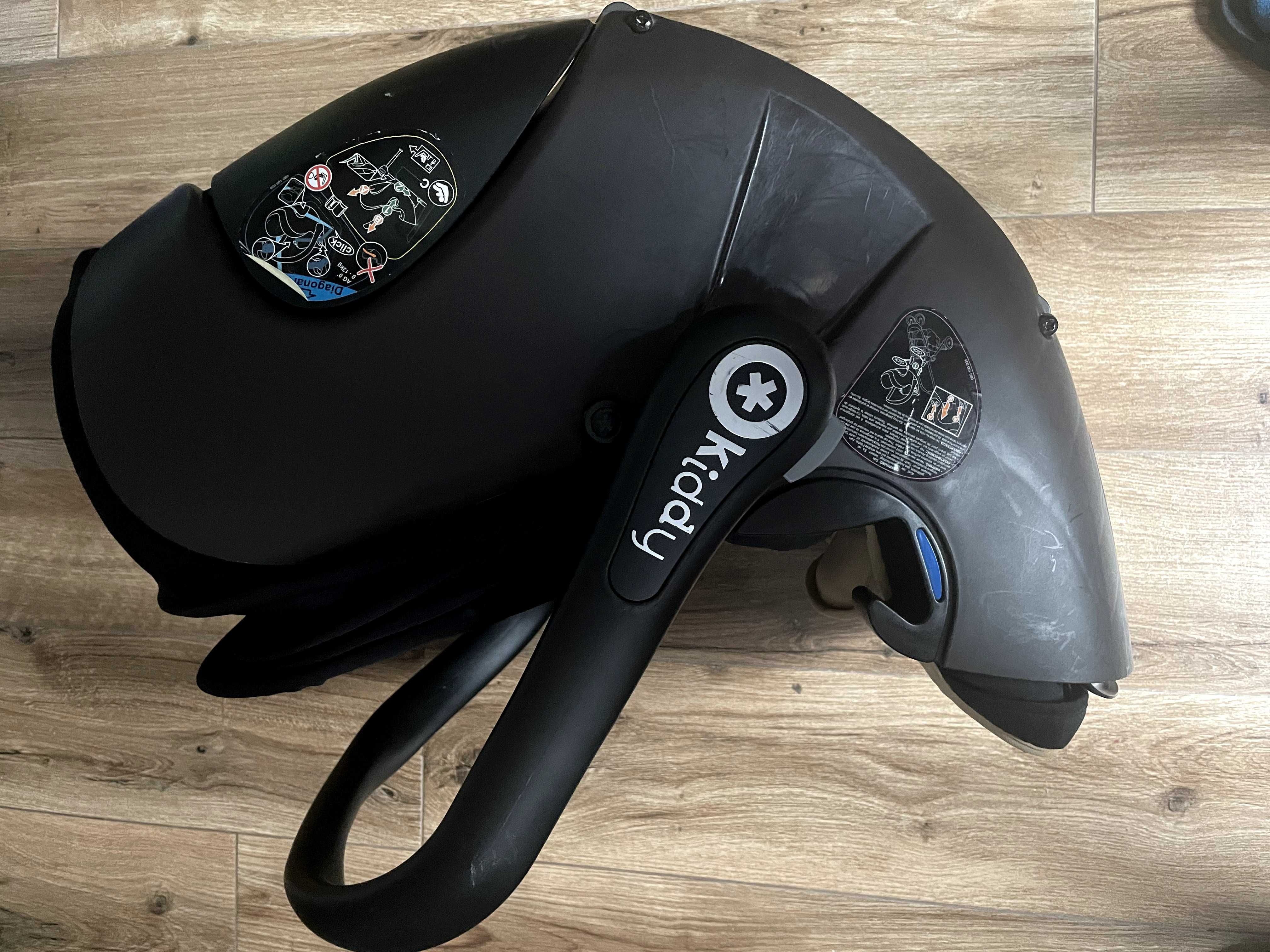 Kiddy Evolution pro 2 (fotelik + baza)