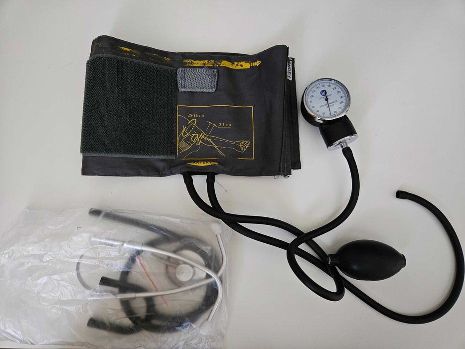 Ciśnieniomierz manualny bez gruszki