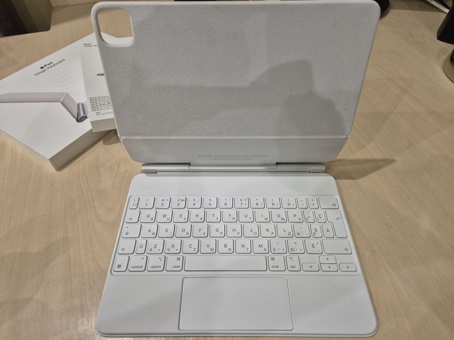 Apple Magic Keyboard white (MJQJ3) для iPad Air 10,9” iPad Pro 11”