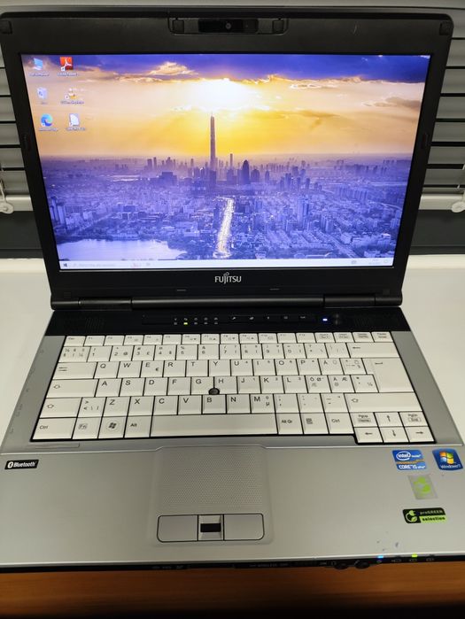 Laptop Fujitsu Siemens Intel i5 dysk SSD matryca HD