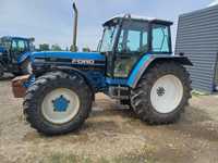 Ford 8240 New Holland