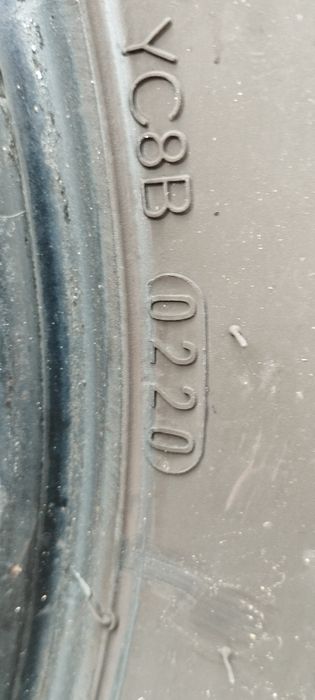 Vendo pneus 235/65/16  115/113 R