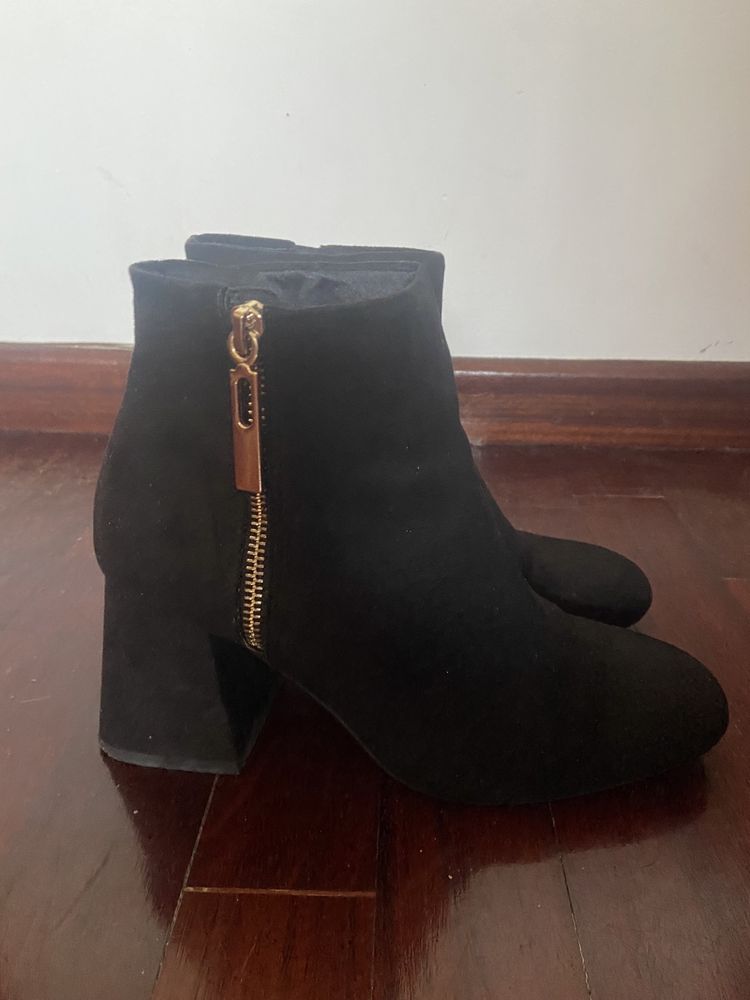 Botas de camurça Stradivarius