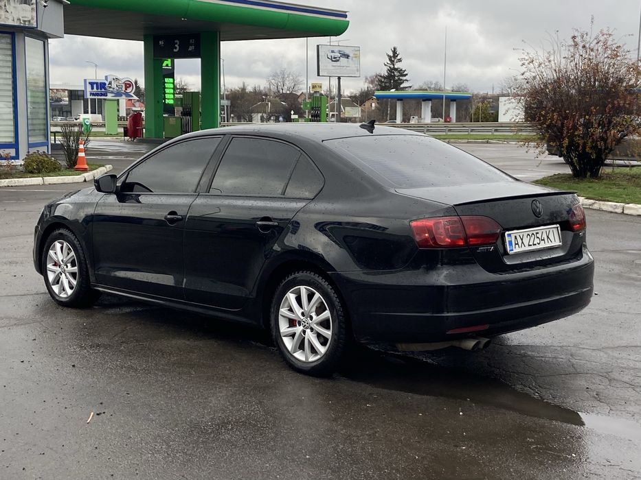 Volkswagen Jetta SE 2013 рік 1.8 Бензин Автомат