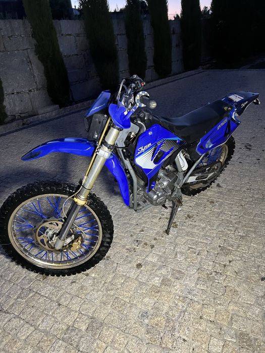 Vendo mota Skyteam ST200cc ( preço negociável)