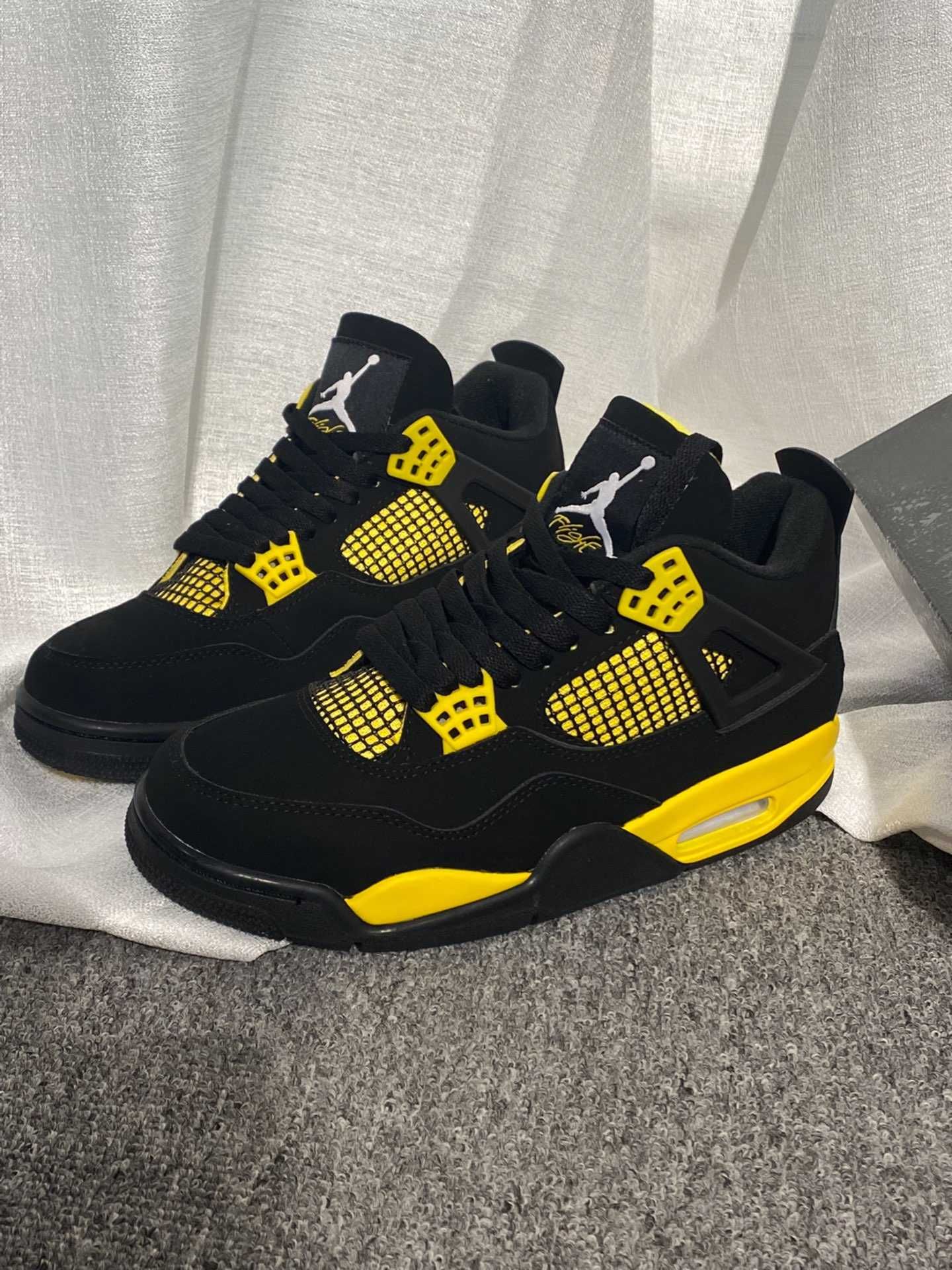 Grzmot czarny\Jordan 4\Nike\nowy UnisexTrampki.44