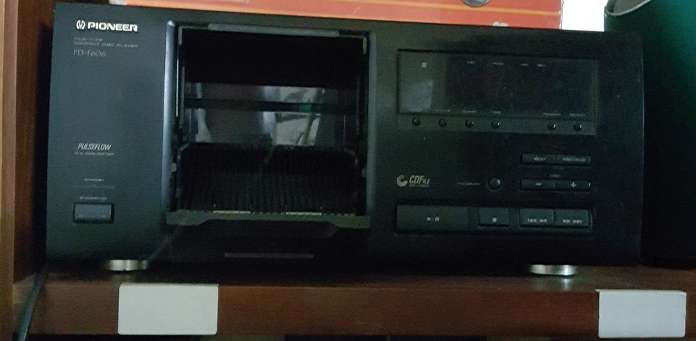 Pioneer PD-F606.