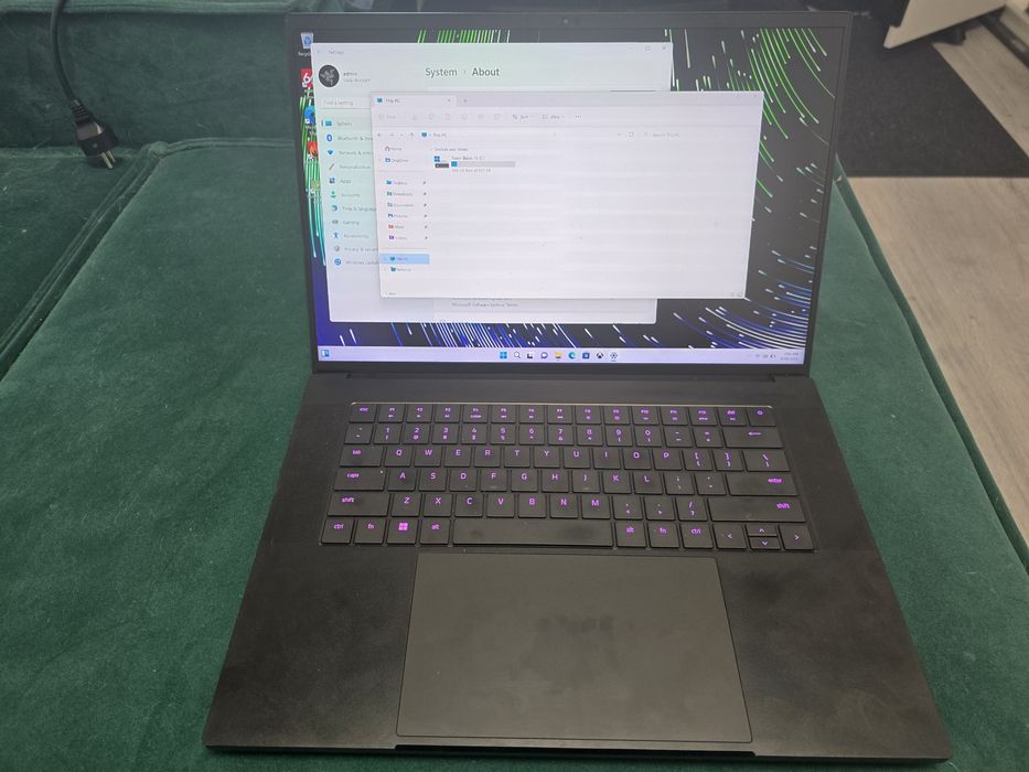 Razer Blade 16 I9 13950HX/RTX 4090 RAM 32GB SSD 1TB Mini-LED 4K