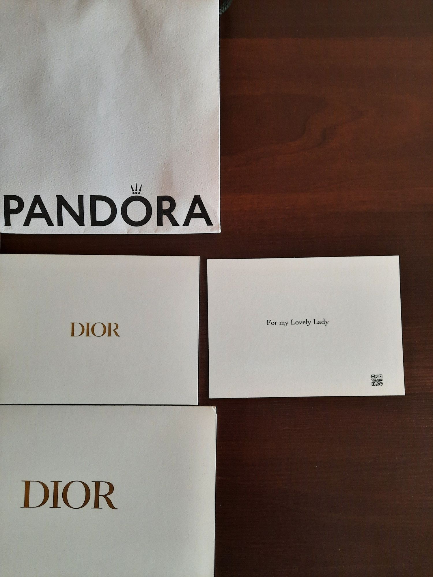 Упаковки для подарков Sova Pandora Dior Apple