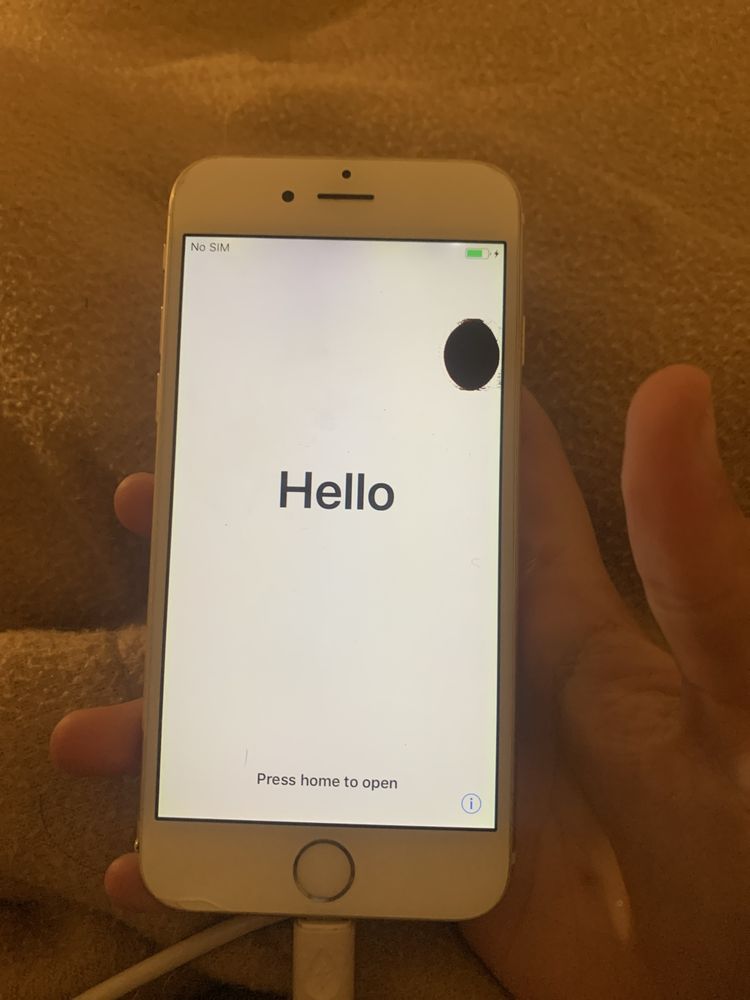 Iphone 6 com tudo em otimo estado menos o ecra manchado.