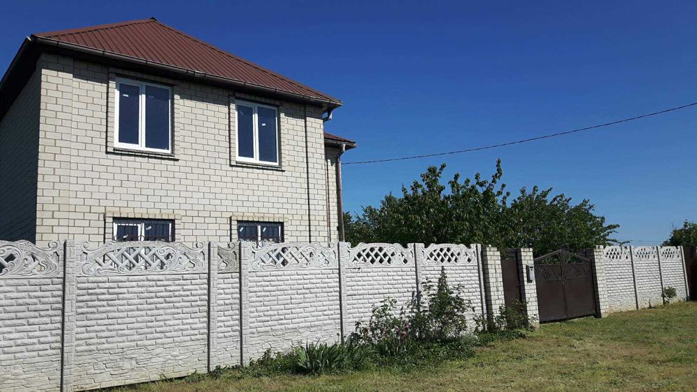 Продам хороший новый 2-х этажный дом на Перегоне