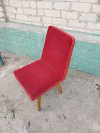 Кресло красное без ручек