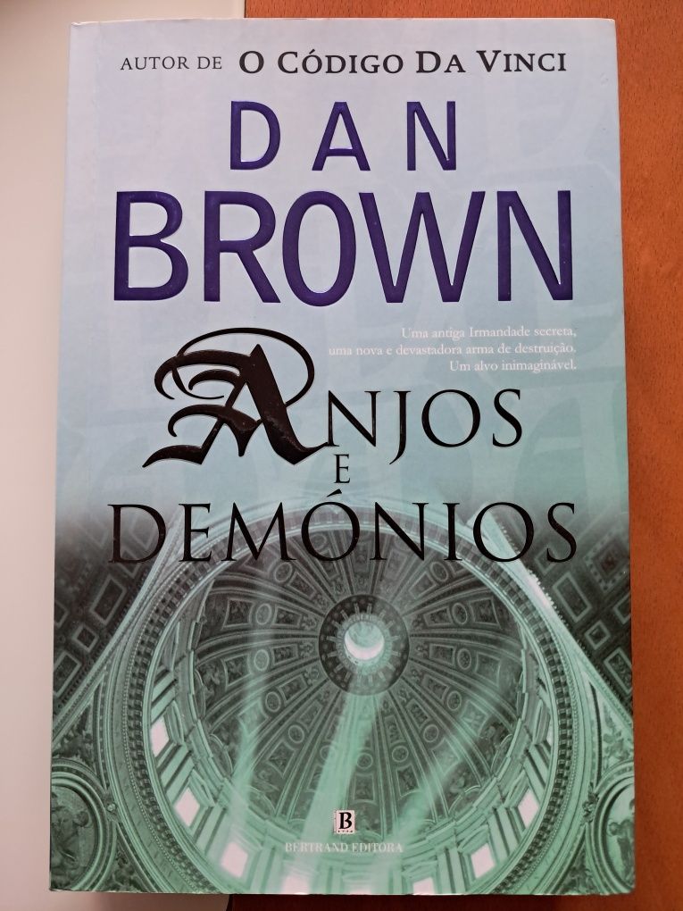 Anjos e demonios de Dan Brown