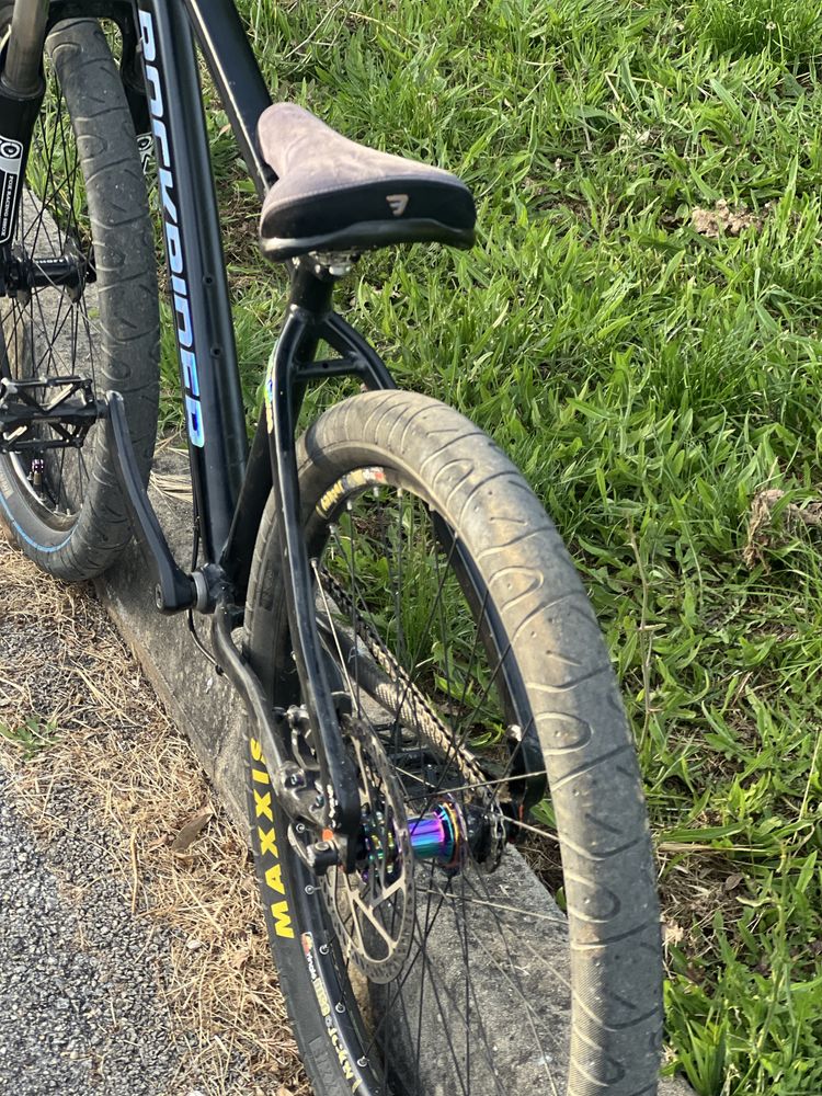 Vendo bicicleta de grau(whelling)