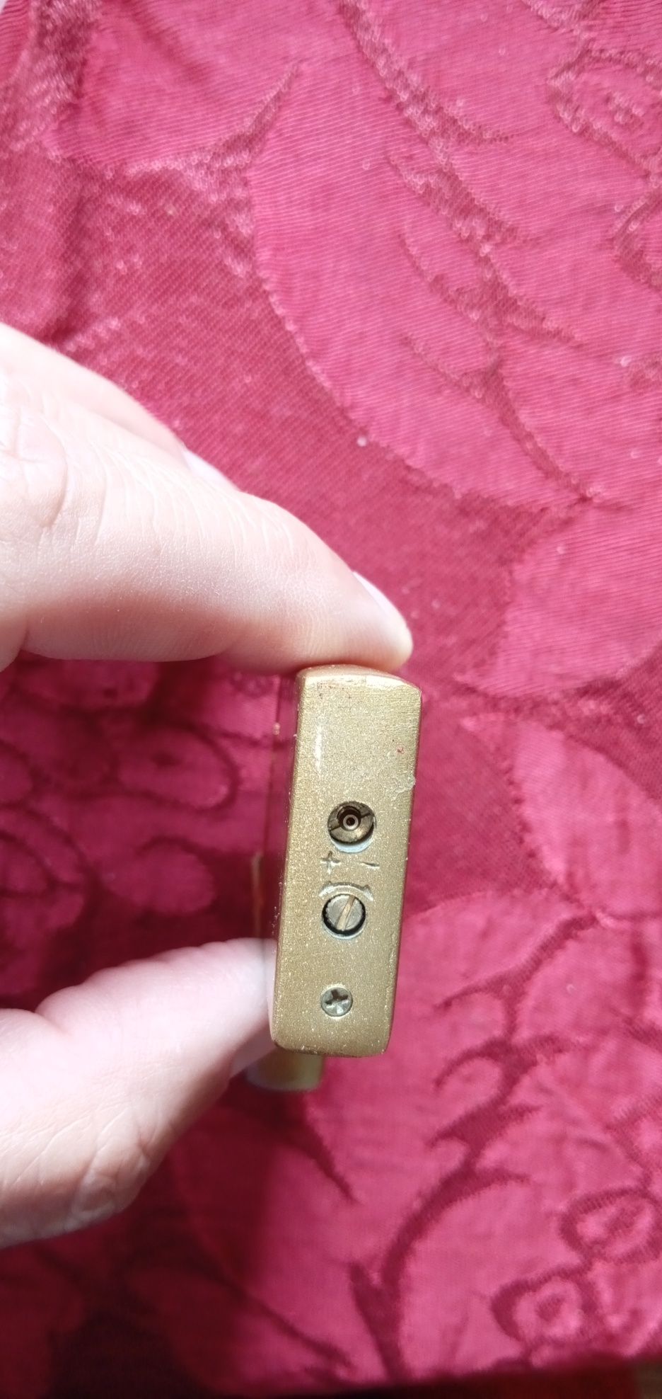 Fuego! - Isqueiro metálico dourado-9E- Caixa bebé Nestlé -2E Desde 2E.