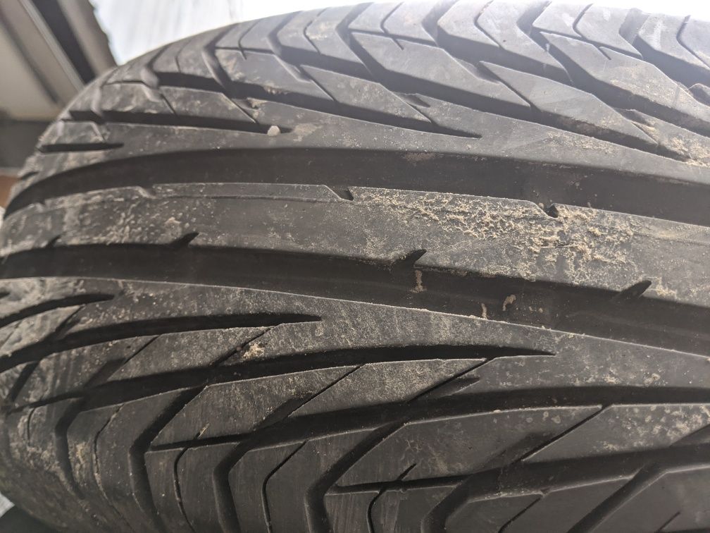 195/60R15 Uniroyal 8mm