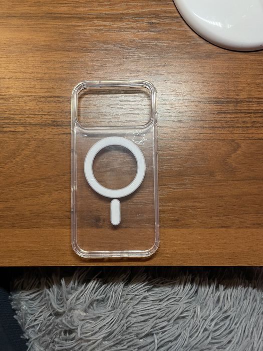 Чихол на Iphone 17 pro max прозорий