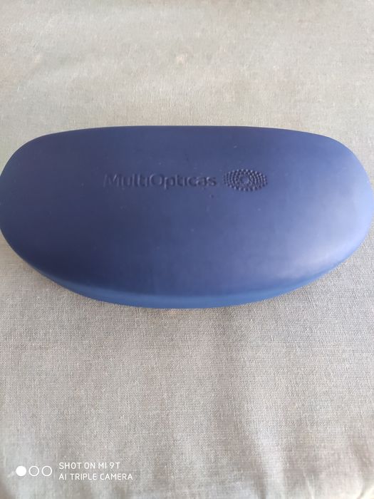 Óculos de sol de menina como novos