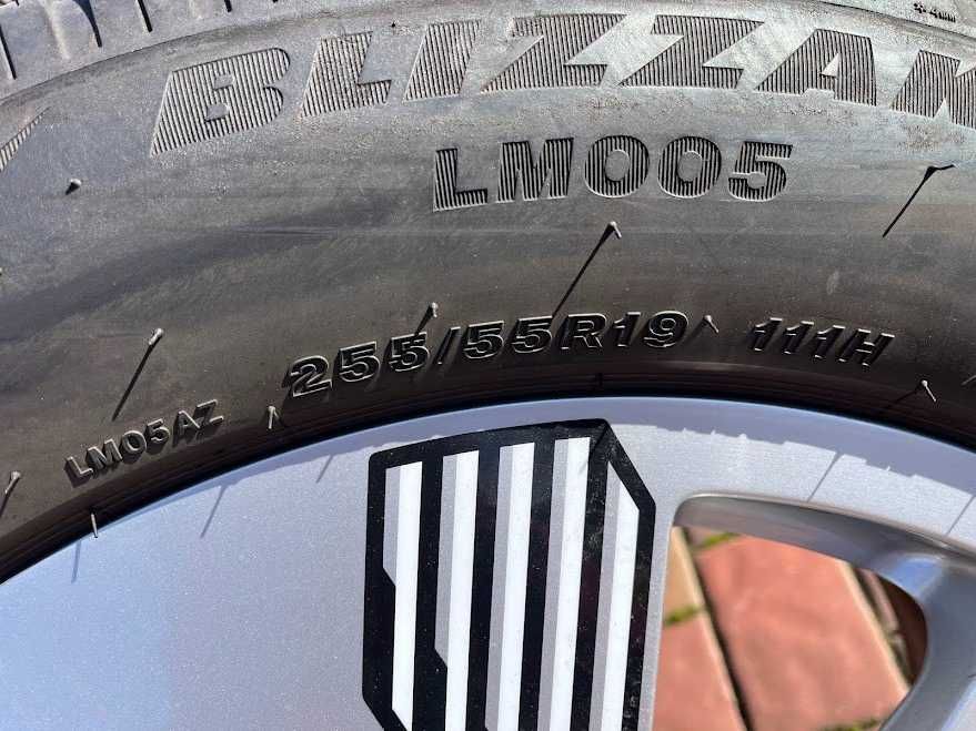 Диски + Шини R19 Ауді Е-Трон (Audi E-Tron) Зима