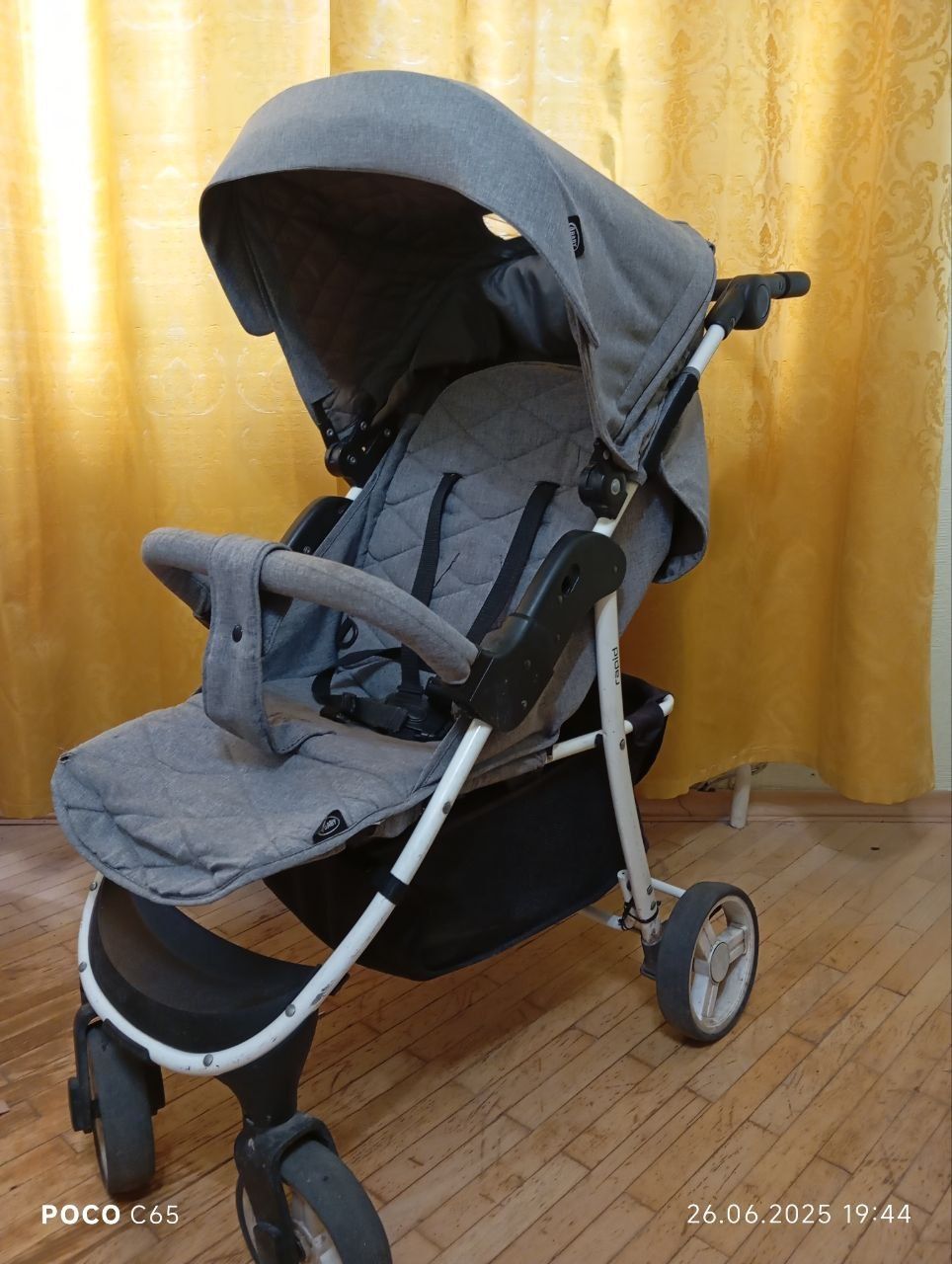 Продам дитячій візочок