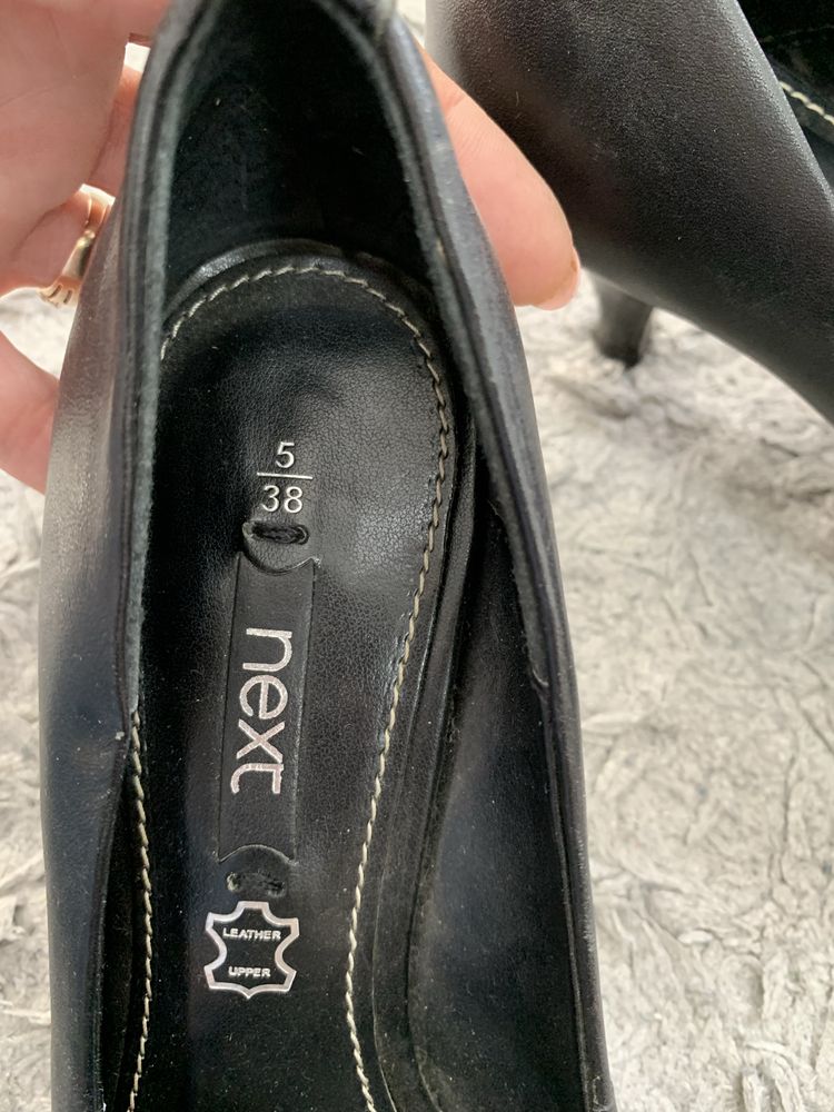 Buty damskie na obcasie 38 Next