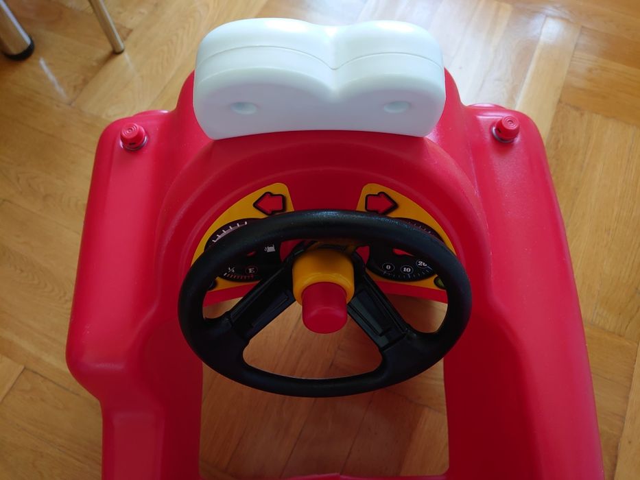 Straż pożarna Little Tikes Cozy Coupe Spray & Rescue Fire Truck odpych