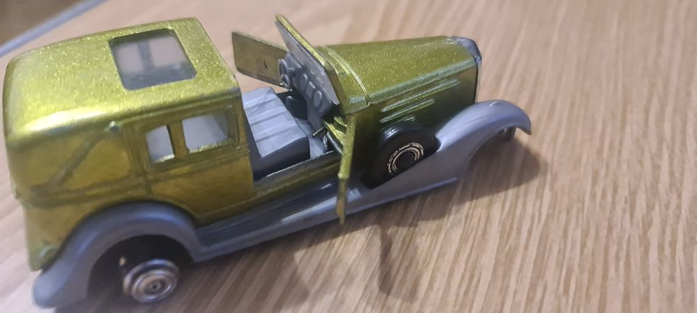 Машинка моделька. В колекцію