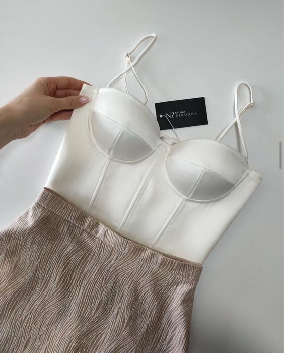 Корсет / бюстьє молочного кольору