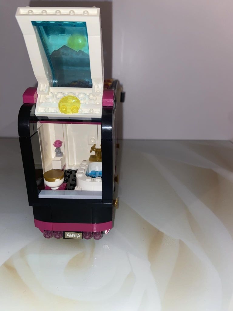 Lego friends autokar