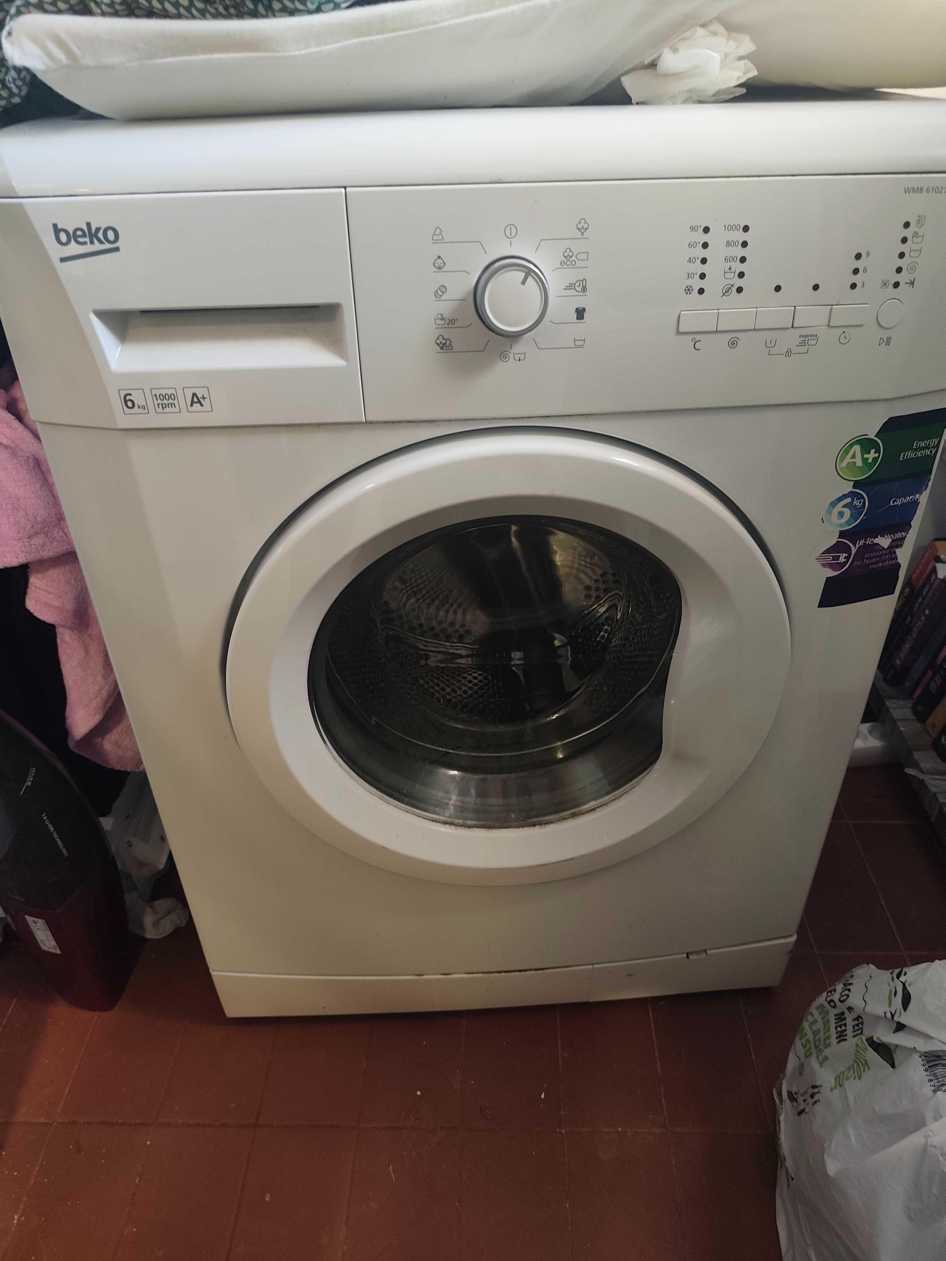 Máquina de lavar roupa 6kg