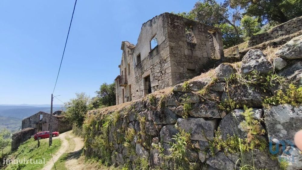 Terreno para construção em Santa Ovaia e Vila Pouca da Beira de 14960,