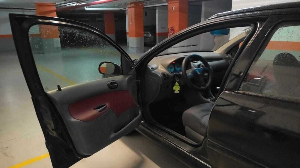 Peugeot 206 1.1cc Hatchback 5 portas de 2001 - Seguro e IUC baratos!