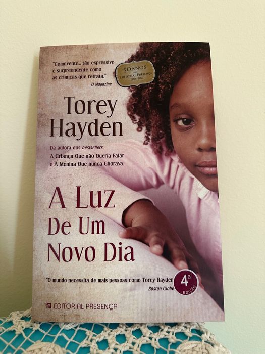 Livro: À Luz de um Novo Dia – Torey Hayden