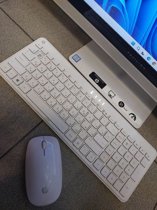 Моноблок НР Pavilion 27-a251ur