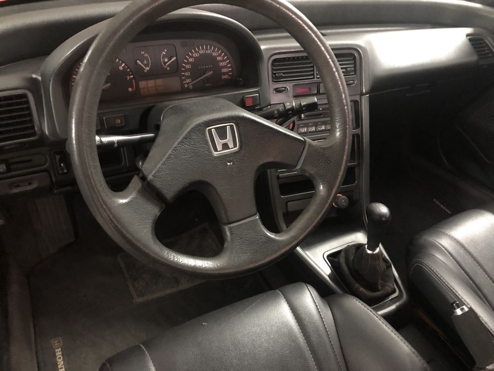 Honda CRX 16i16 em excelente estado