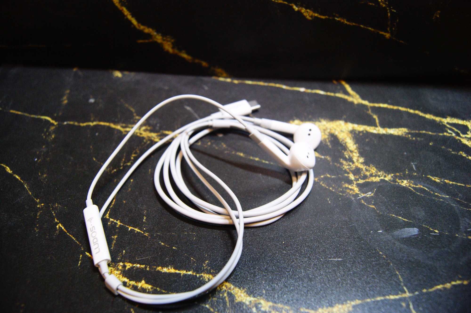 Słuchawki przewodowe douszne Ludos FEROX USB w metalowym CASE
