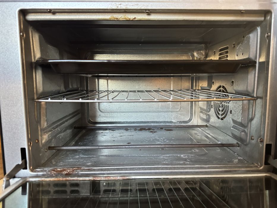 Forno pequeno da marca Flama