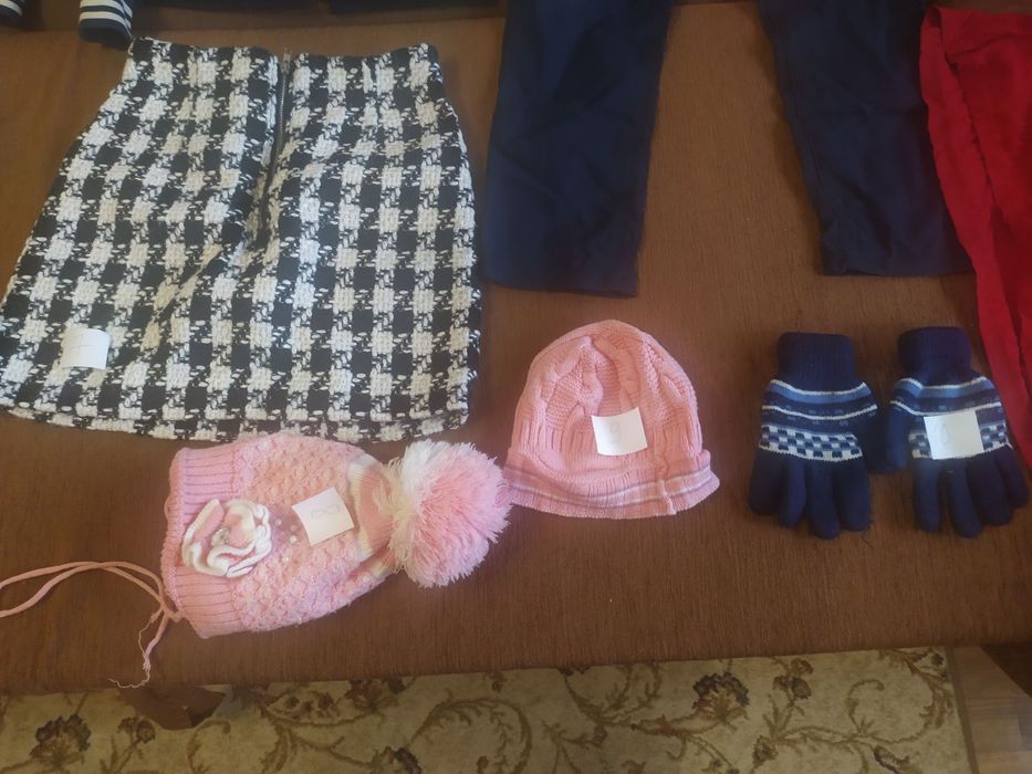 Продам куртку детскую.