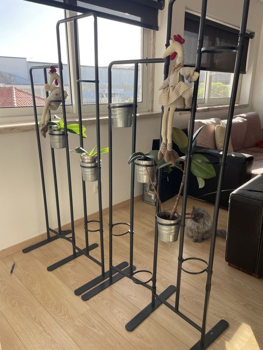 Floreira amovivel preto com suporte vasos