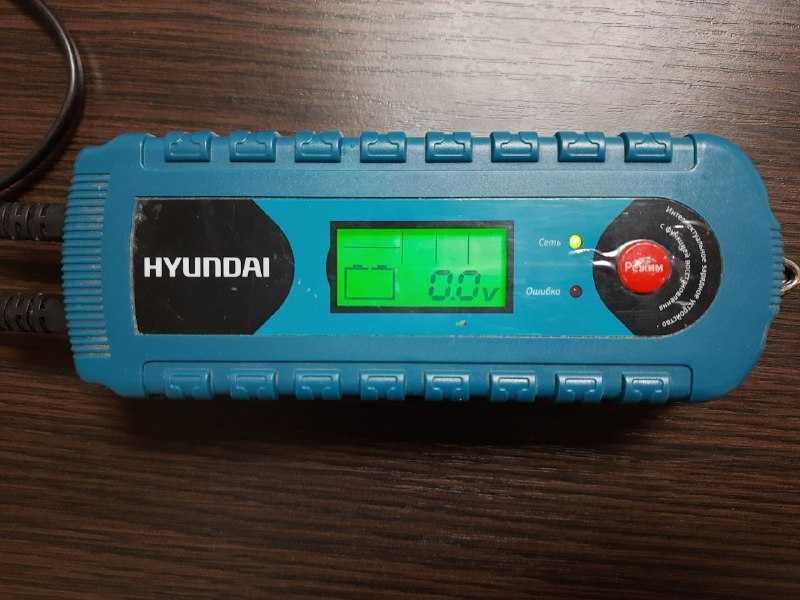 Зарядний пристрій Hyundai HY400