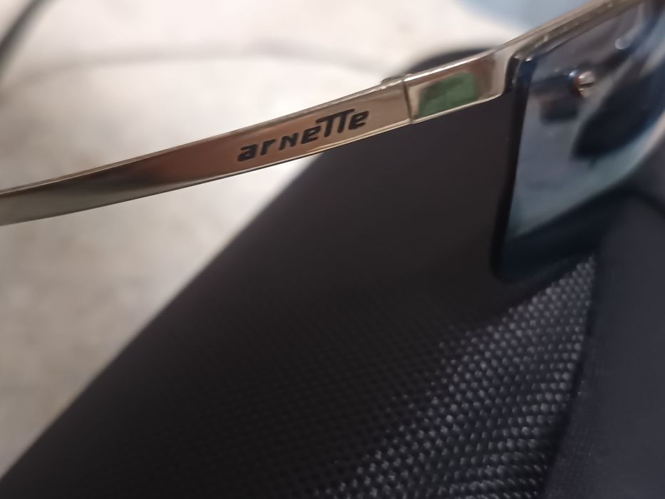 Óculos de sol Arnette - lente azul