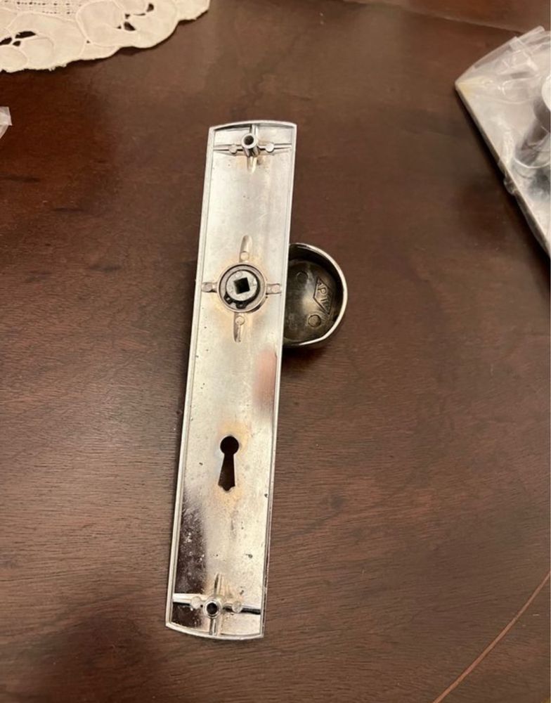 Puxadores metalicos prateados