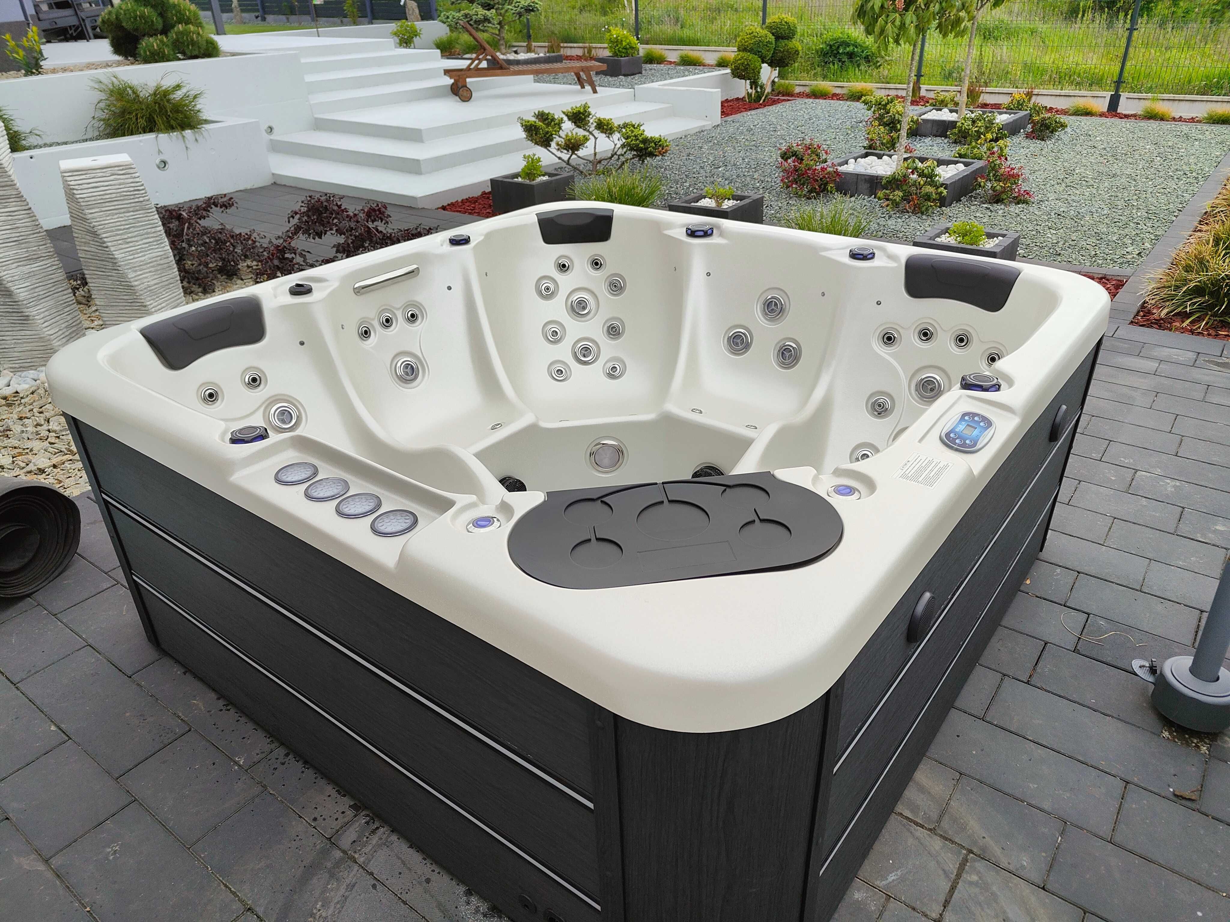 Nowe jacuzzi ogrodowe Balboa , aristech , LED RGB , bluetooth, 218x218