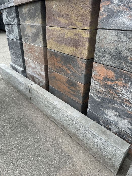 Бордюр тротуарний 1000х200х80