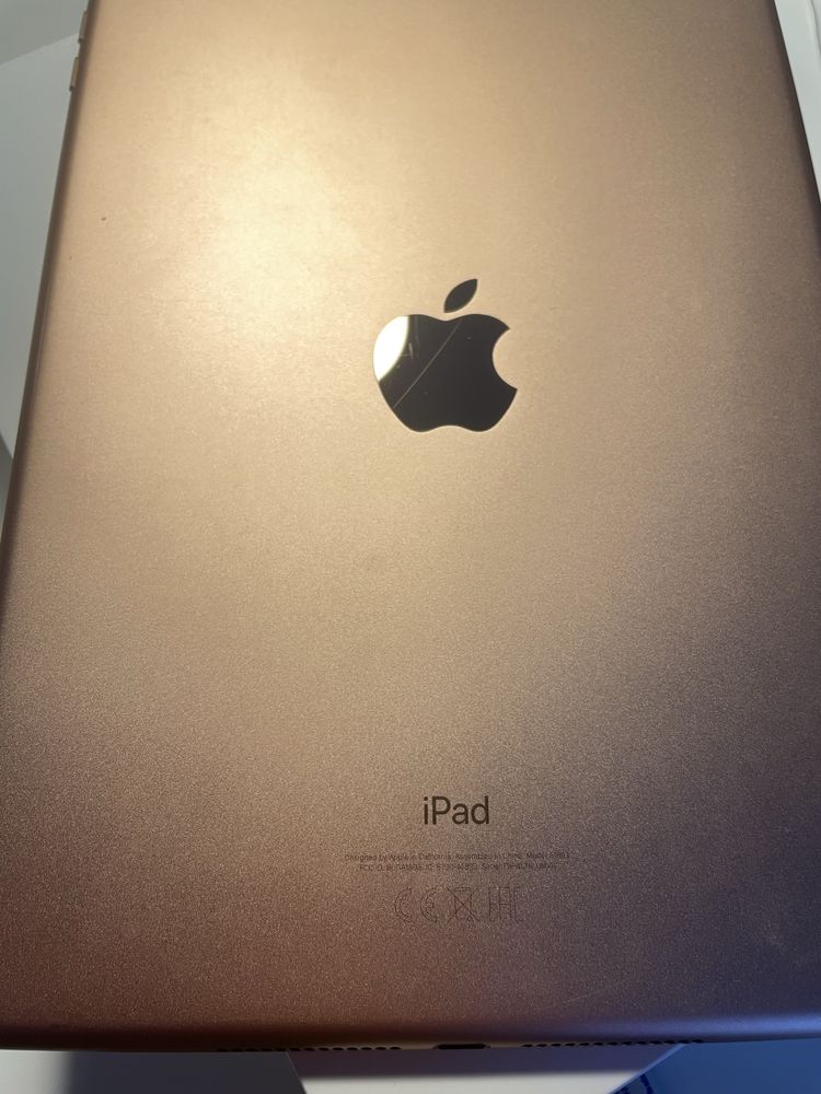 iPad Apple 9.7 2018 super stan+ case+ oryginalne pudełko