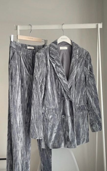 Welurowy garnitur oversize