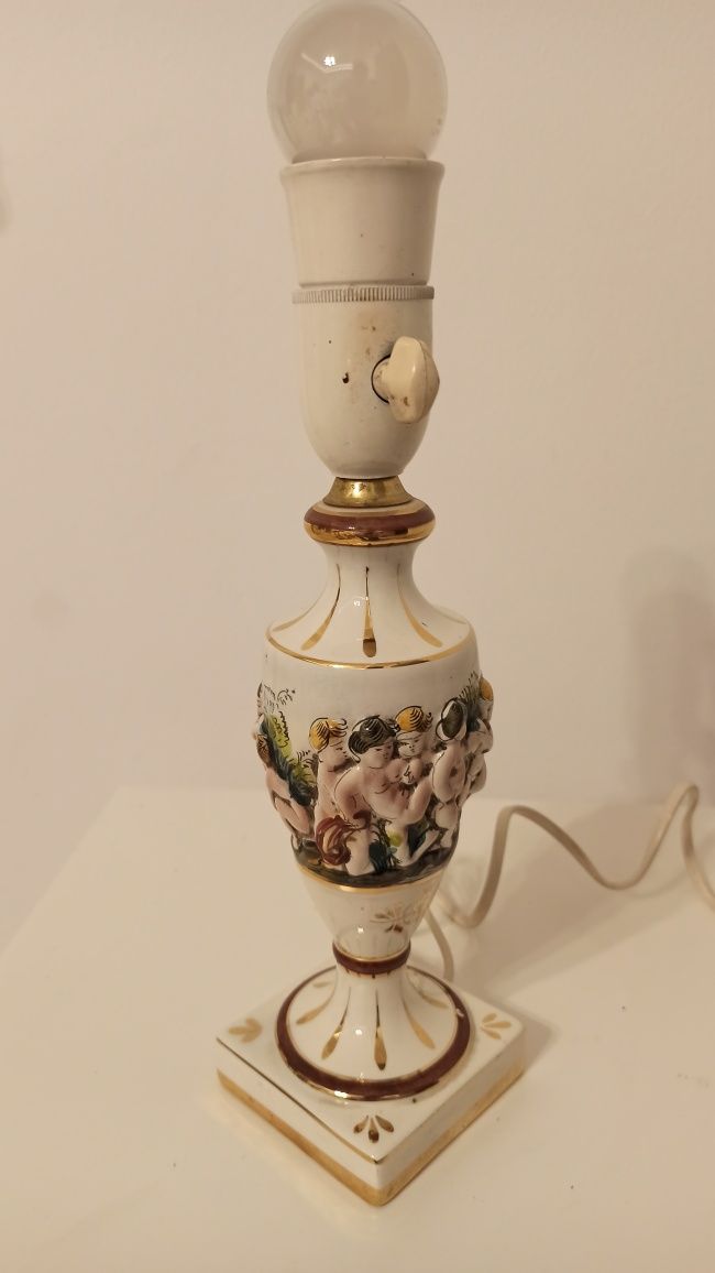 Porcelanowa włoska lampka R. Capodimonte biała 30cm